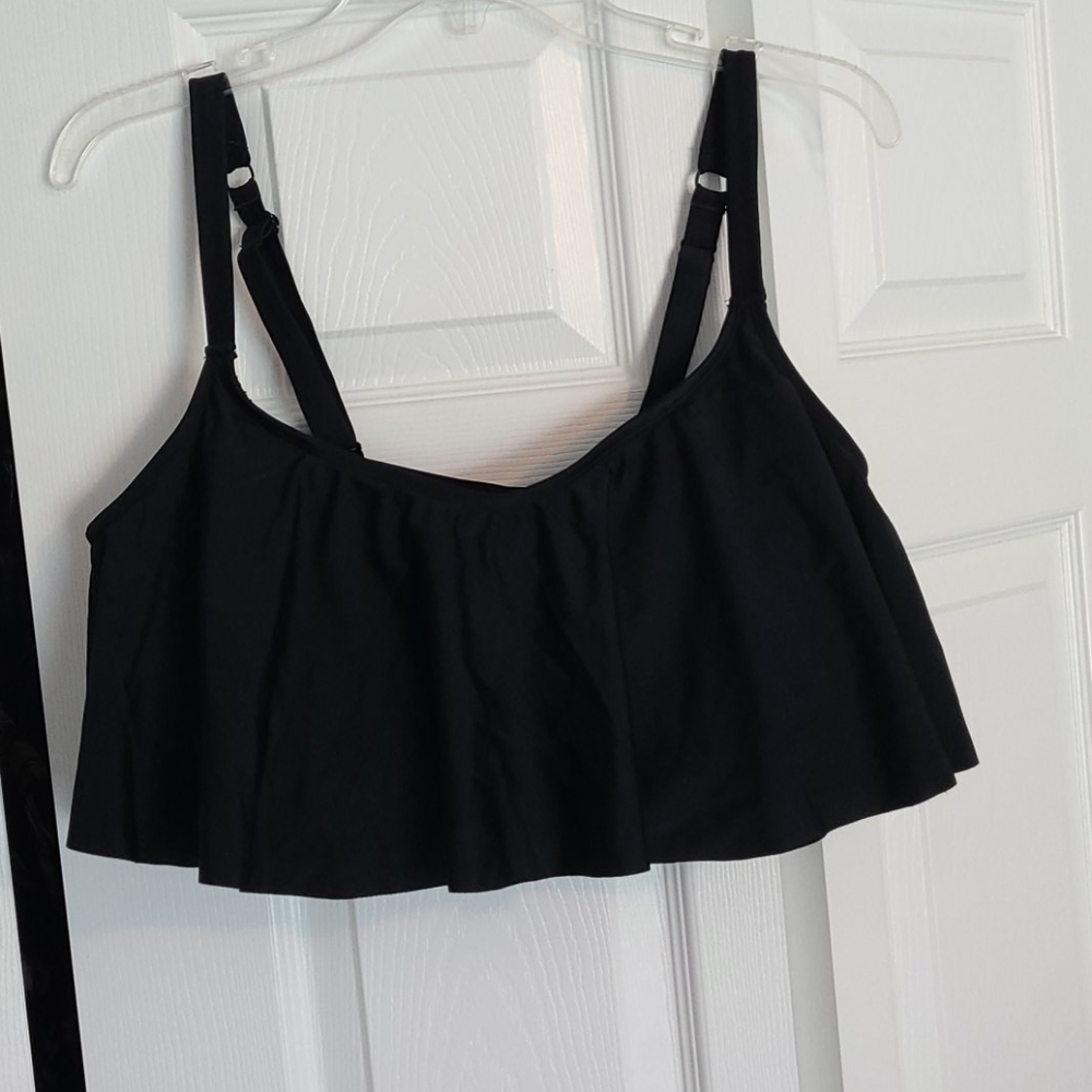 Torrid black bathing suit top size 1